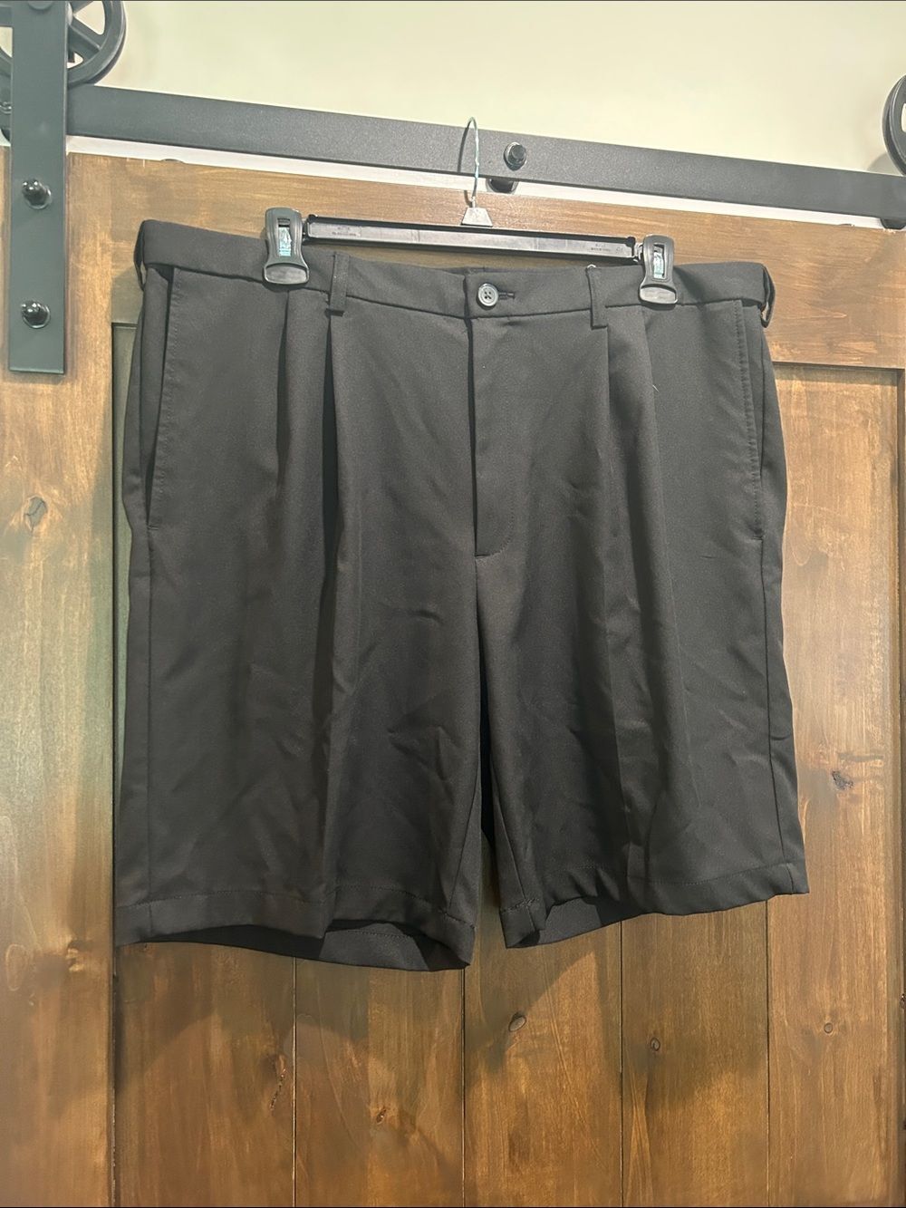 E412 Haggar Cool 18 pro Men's Black Flat-Front Pleated Dress Shorts Sz.42